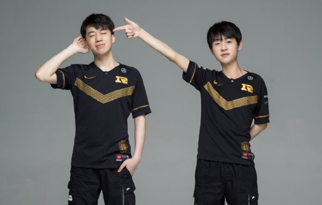 对战队而言 对战队而言